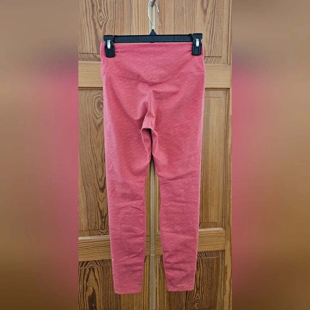 Nike Dry-Fit Salmon Nike Logo Leggings Sz Small 24.5 in inseam - Picture 4 of 5